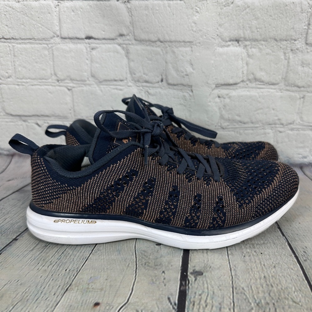 APL Women's Techloom Pro Running Shoes Size 8.5
